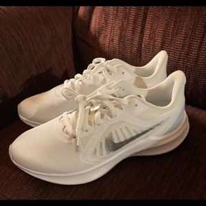 Brand new women's Nike size 6.5